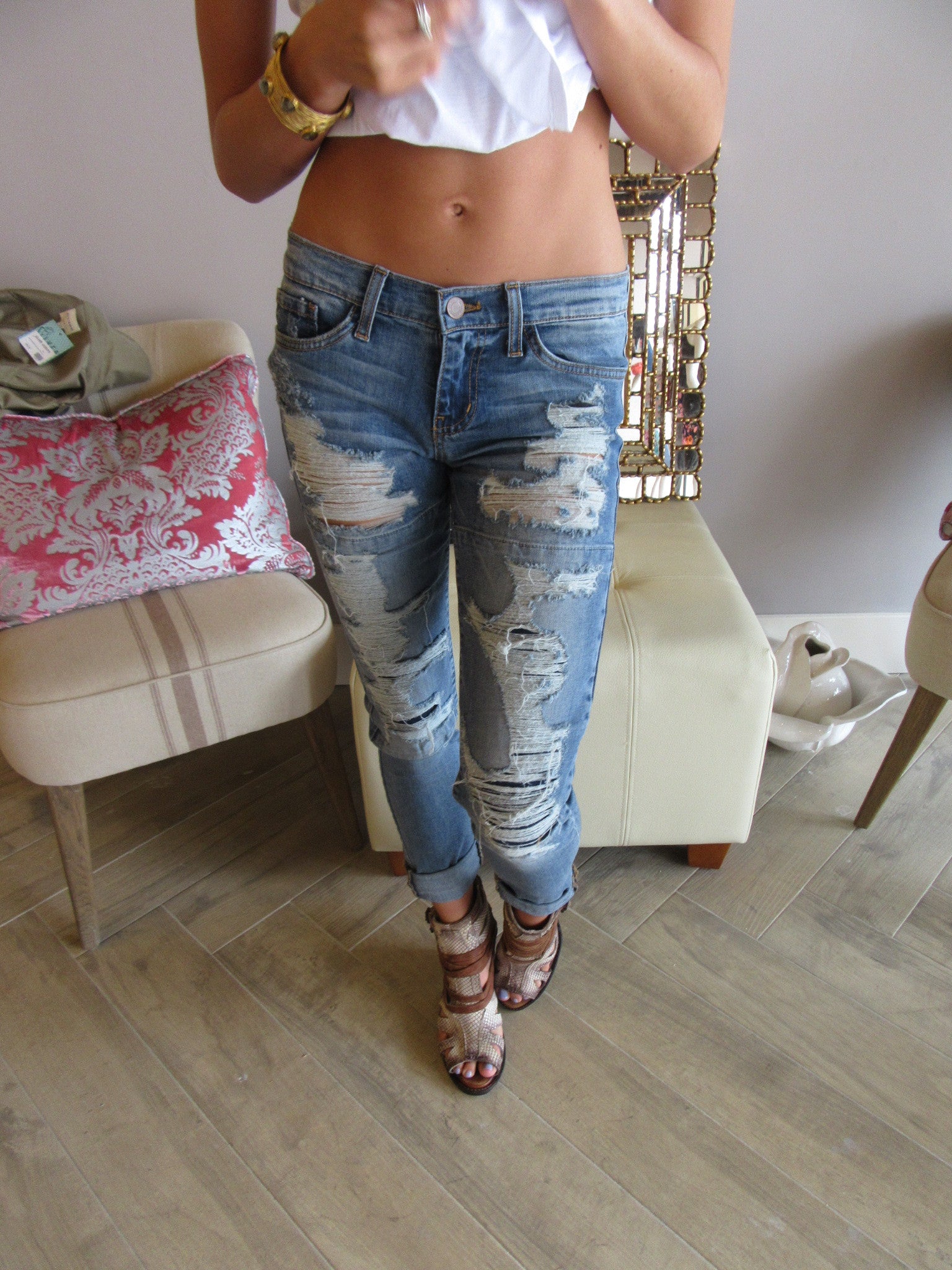 FLYING MONKEY Destroyed ALLURE BLUE Patched Slim Boyfriend Jean