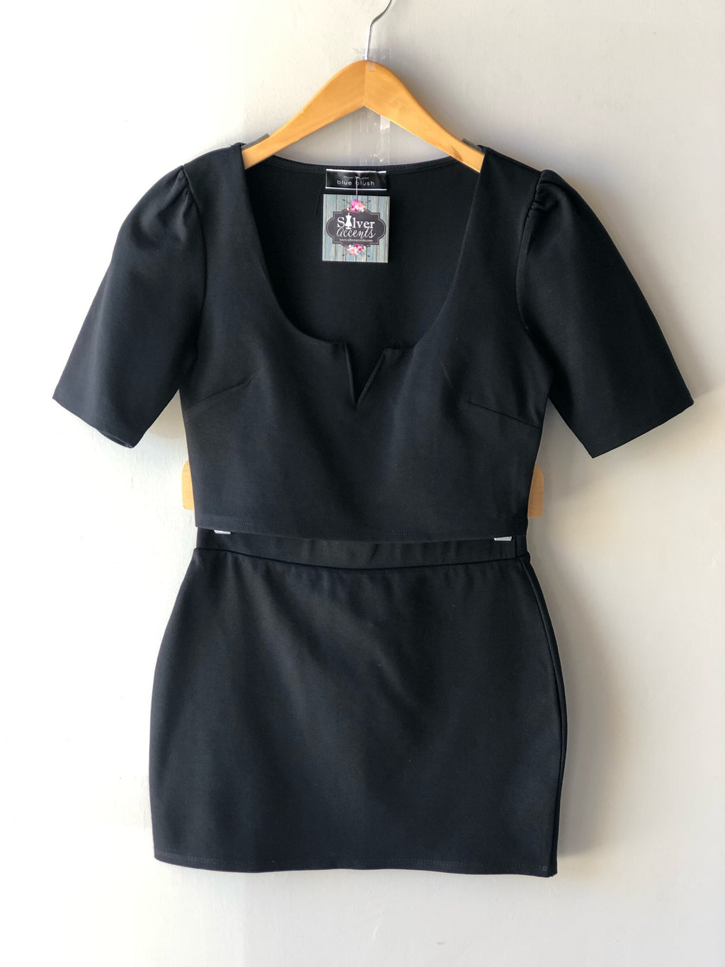 DECIPHER 2 Piece V-CutOut Short Sleeve Knit Skirt Set