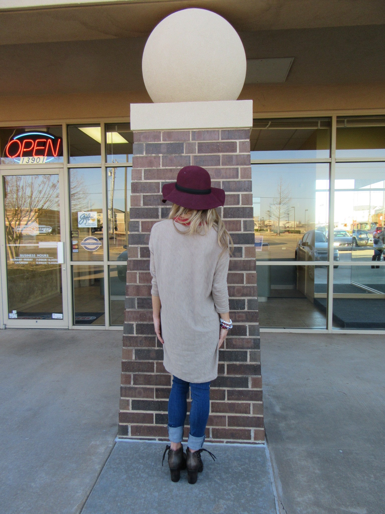 BOBI 3/4 Sleeve WALK ON THE BEACH Slub HiLo V-Neck Tunic Top