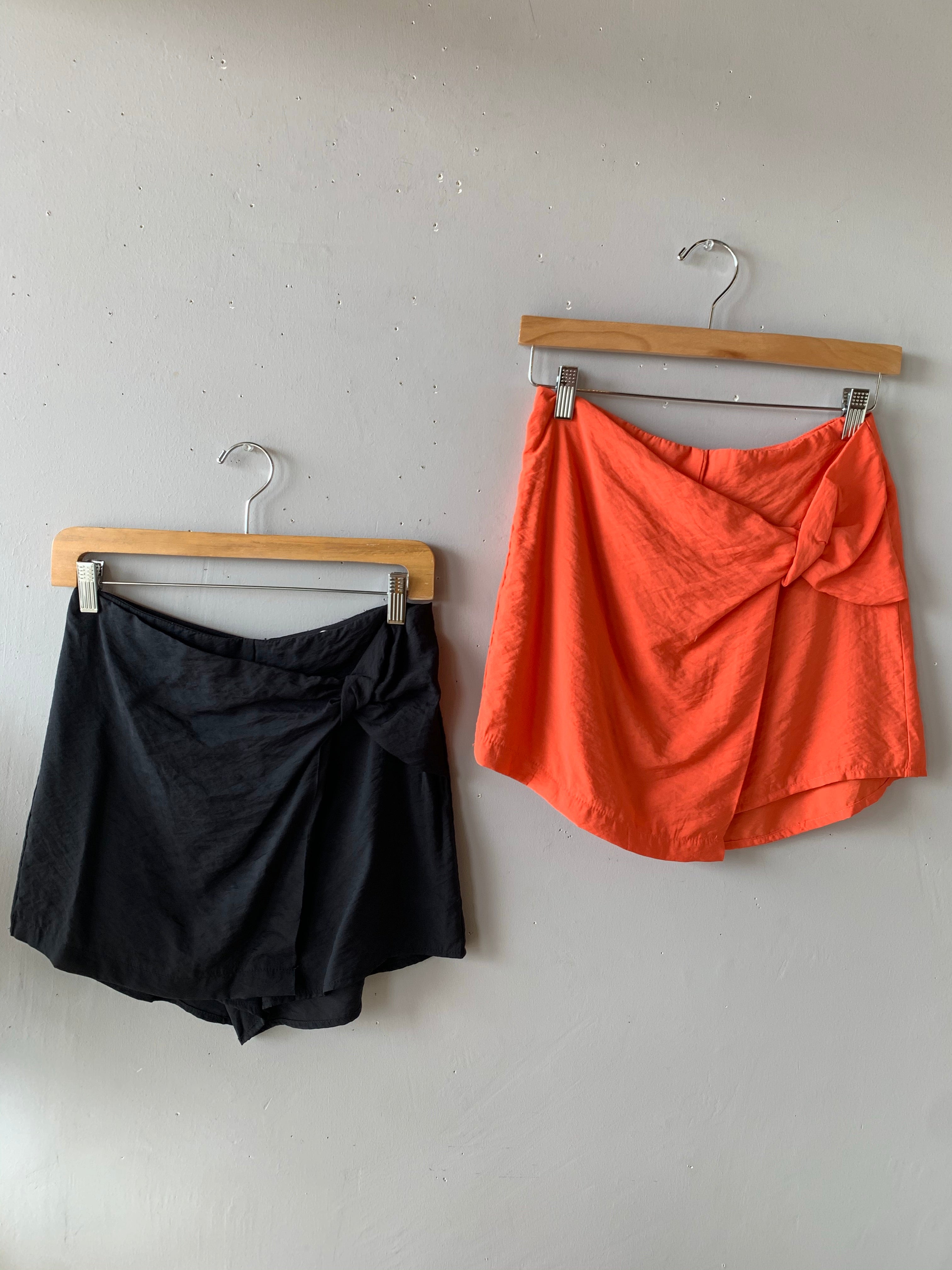 PEARSON Mini Wrap Skort