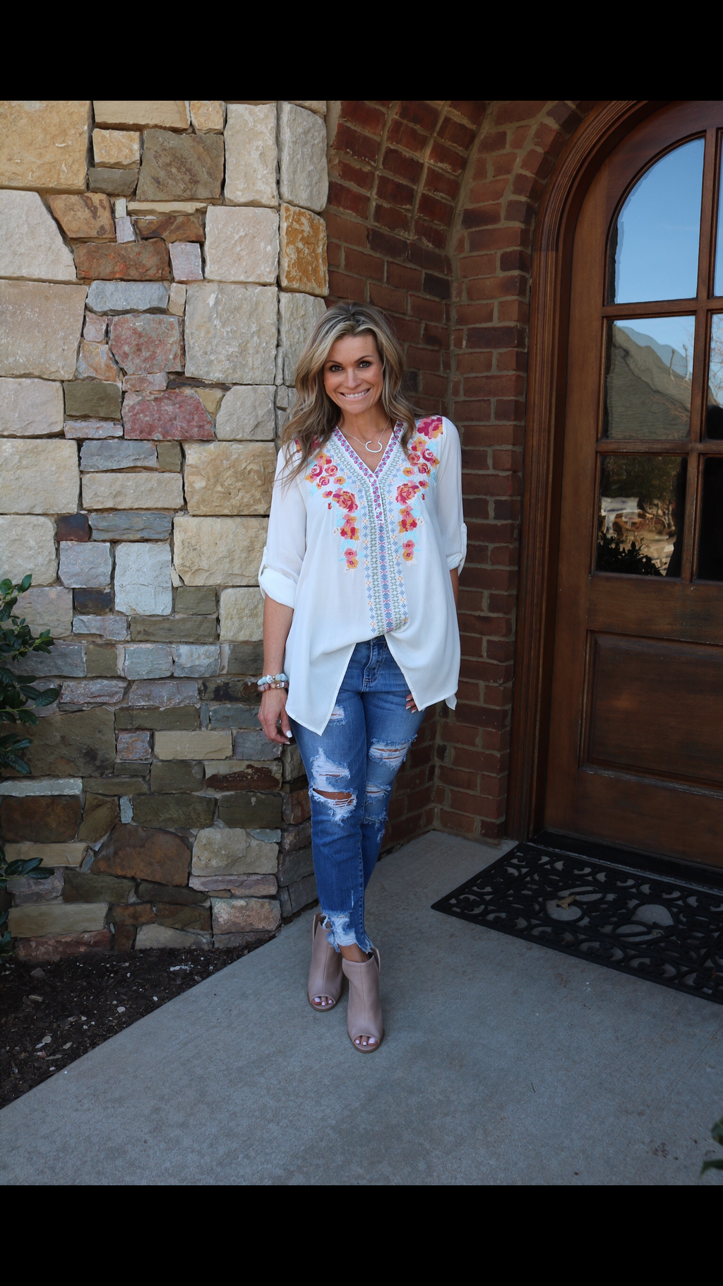 ISABELA Embroidered Floral V-Neck Henley RollSleeve Top