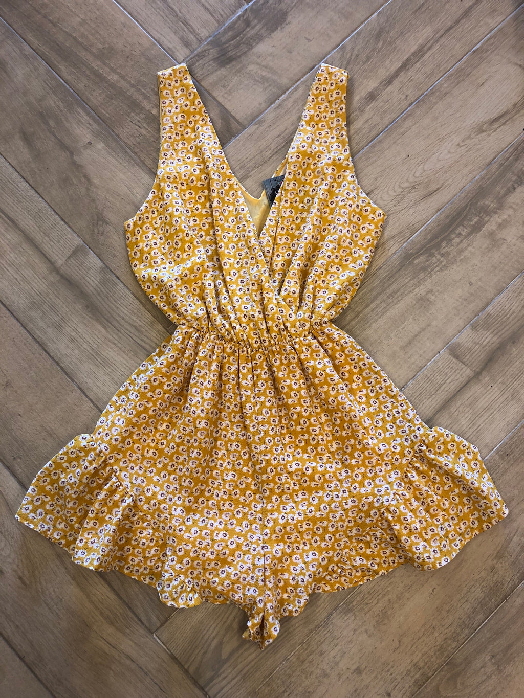 ILLUSTRIOUS Floral Crossover RuffleHem Short Romper